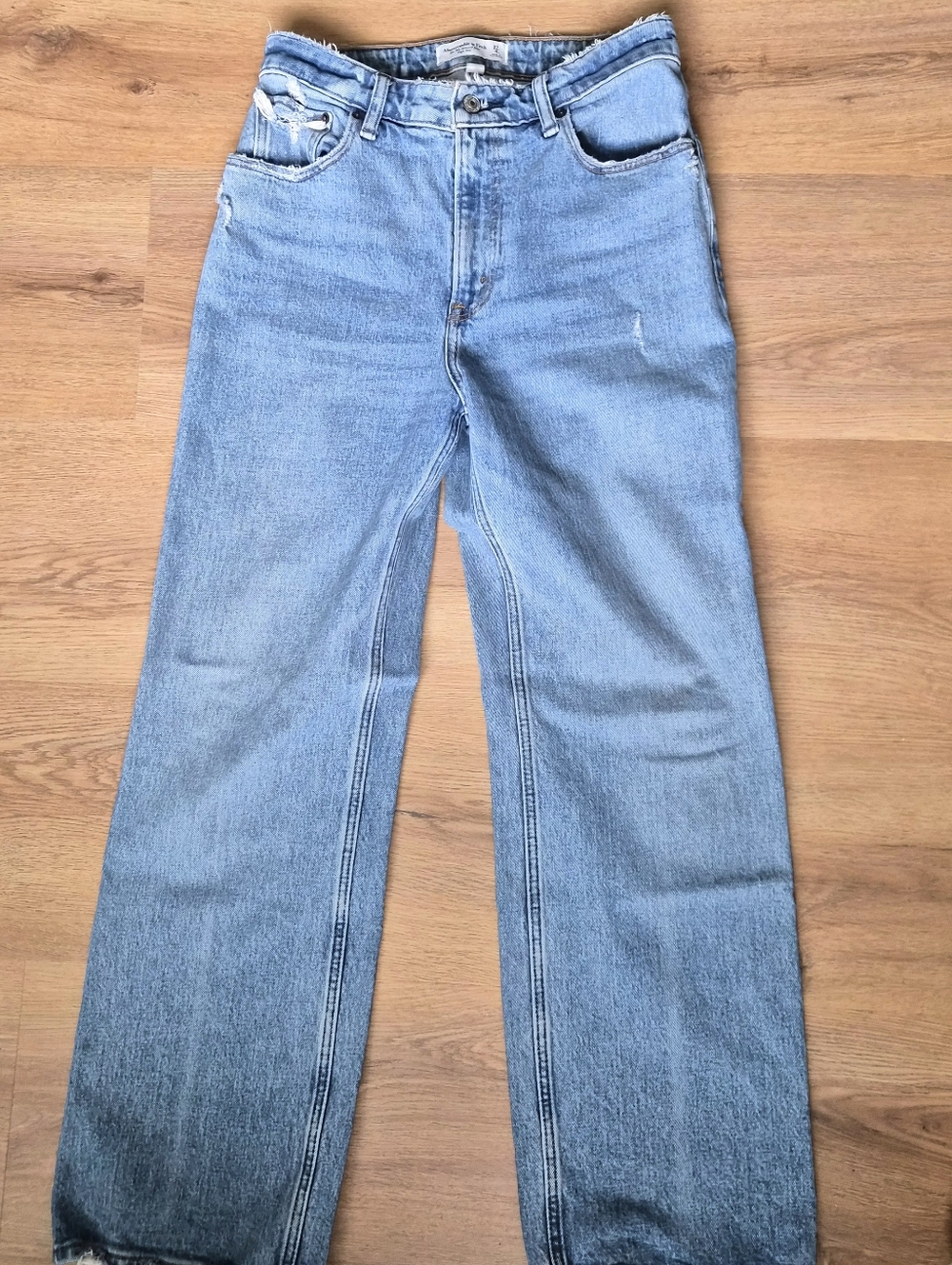 A&F 27S Curve Love High Rise 90's Relaxed Jeans - Picture 6 of 7